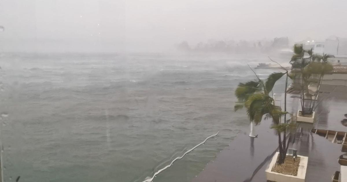 Cyclone Kevin passes over Port Vila